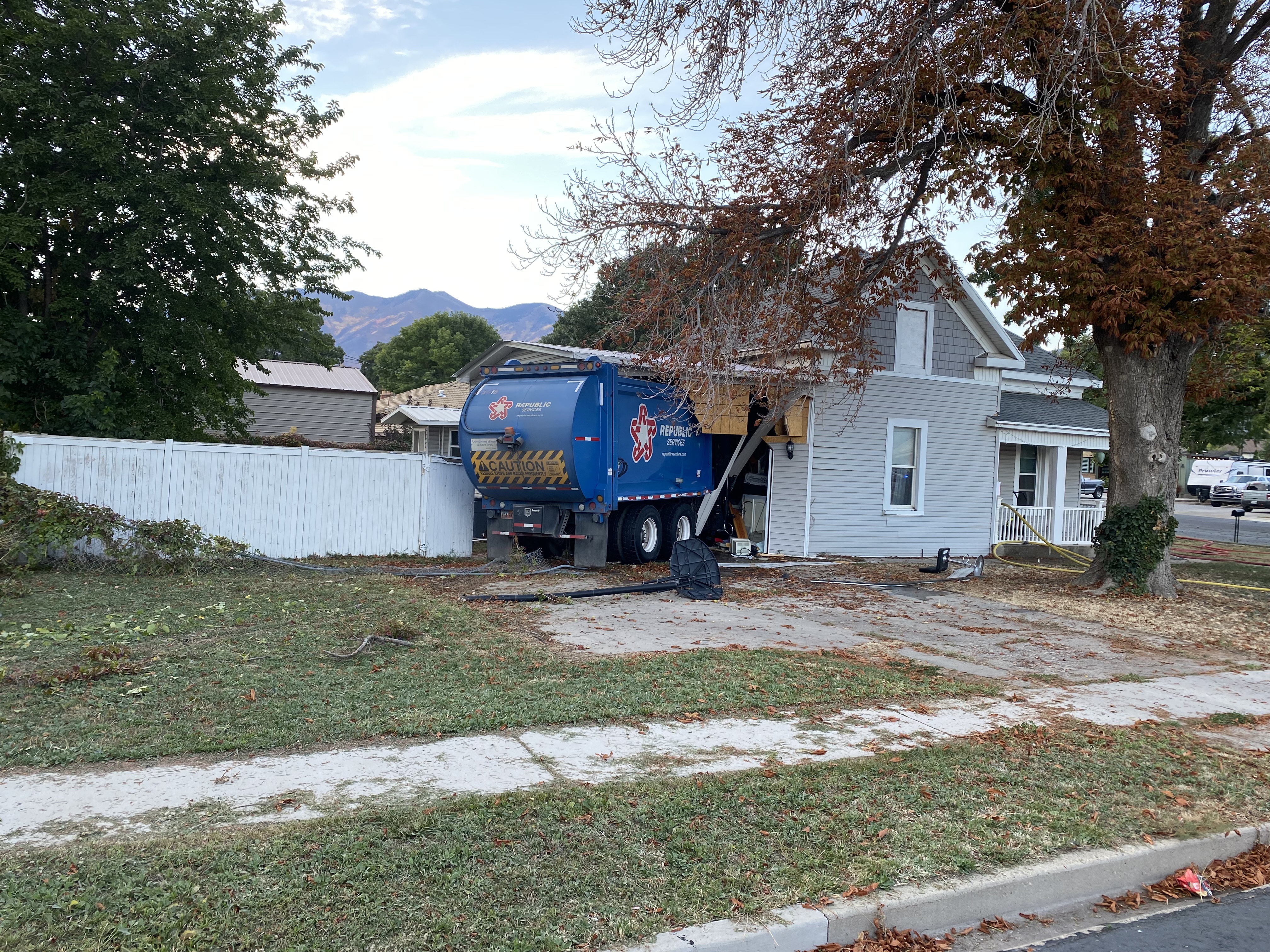 Garbage Truck/Home